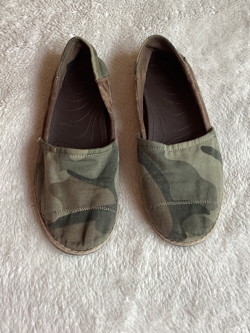 Ocean minded camouflage espadrille shoe, size 9
